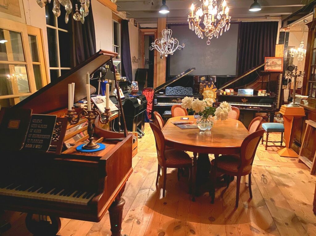 Huis Midwoud - Pianomuseum